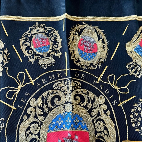 Hermes Les Armes De Paris Silk Scarf with Bag - Picture 2 of 4